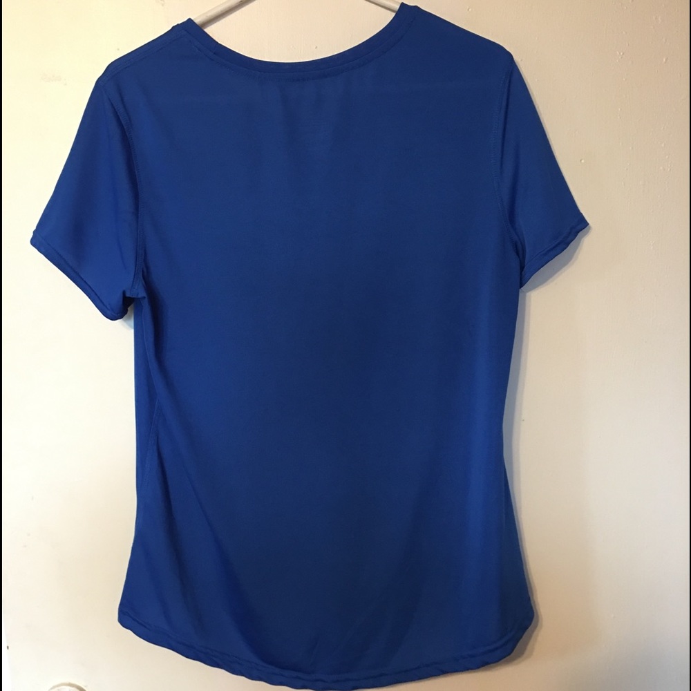 Danskin women’s Blue Now semi fit Shirt.